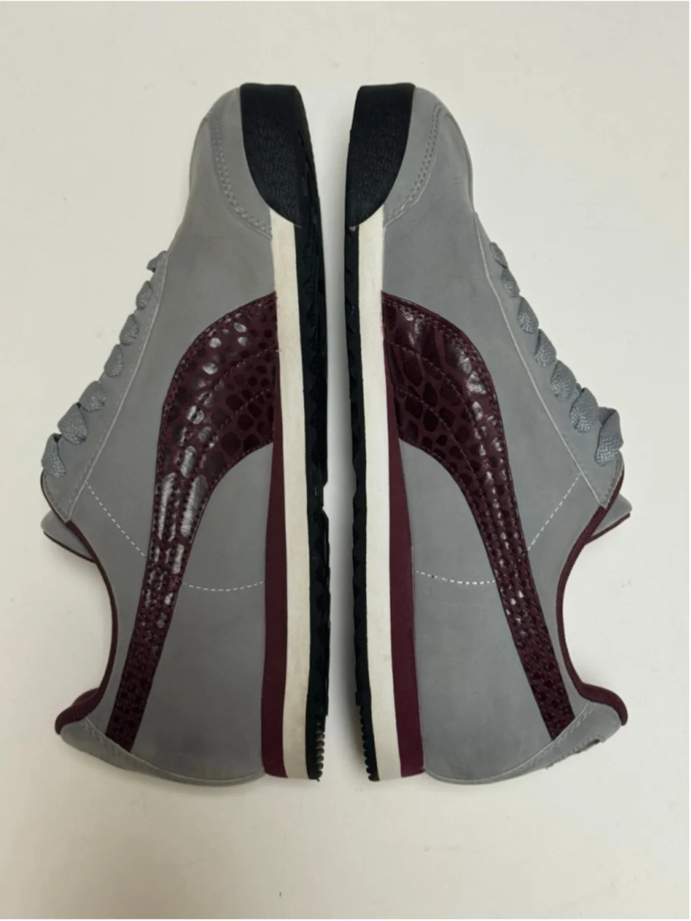 Puma Women’s Roma Gray Burgundy Animal Print Sneakers Sz 7.5